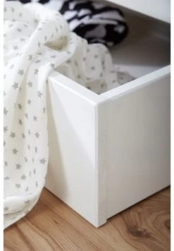 TiCAA Kinderbett Hausbett "Lina" Mit Schubkästen 90x200 Cm Kiefer Weiß Gesamt: Länge 97cm, Breite 203cm, Höhe 166cm -babyausstattung Shop unnamed file 718