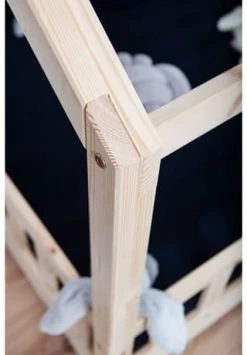 TiCAA Kinderbett Hausbett "Kay" 100x200 Kiefer Natur Gesamt: Länge 108cm, Breite 210cm, Höhe 139cm, Tiefe 108cm -babyausstattung Shop unnamed file 826